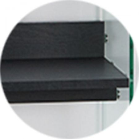 Dearadh boird adhmaid cosúil le staighre.